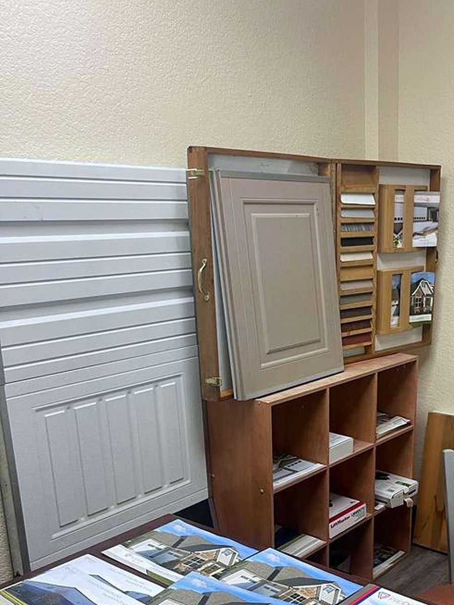 Garage door panel and color samples in the Garage Tec showroom